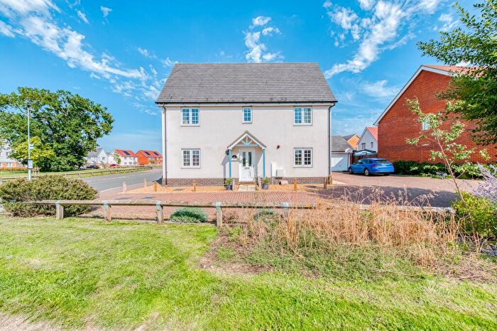 4 Bedroom Detached House For Sale In Nightingale Avenue, Wymondham, NR18