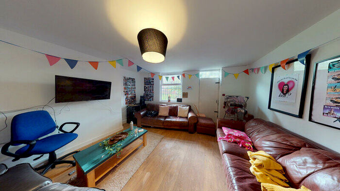 8 Bedroom Terraced House To Rent In Victoria Road, Hyde Park, Leeds, LS6