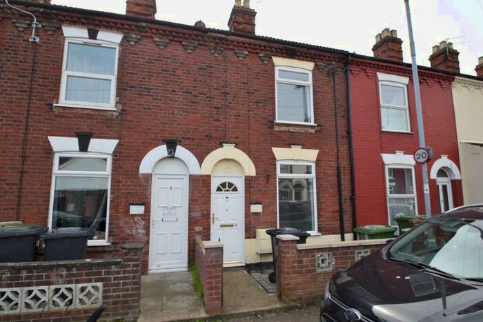 2 Bedroom Terraced House To Rent In Isaacs Road, Great Yarmouth, NR31