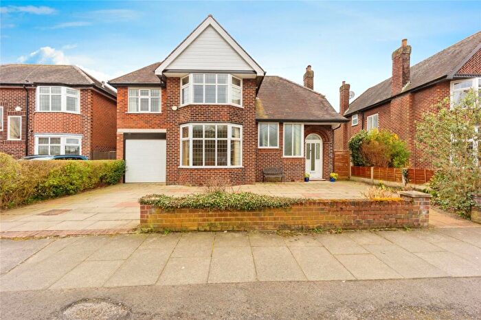 5 Bedroom Detached House For Sale In Kenilworth Road, Sale, Greater Manchester, M33