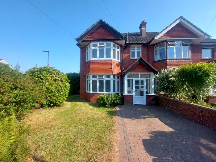 3 Bedroom Property To Rent In Luccombe Place, Shirley, Southampton, SO15