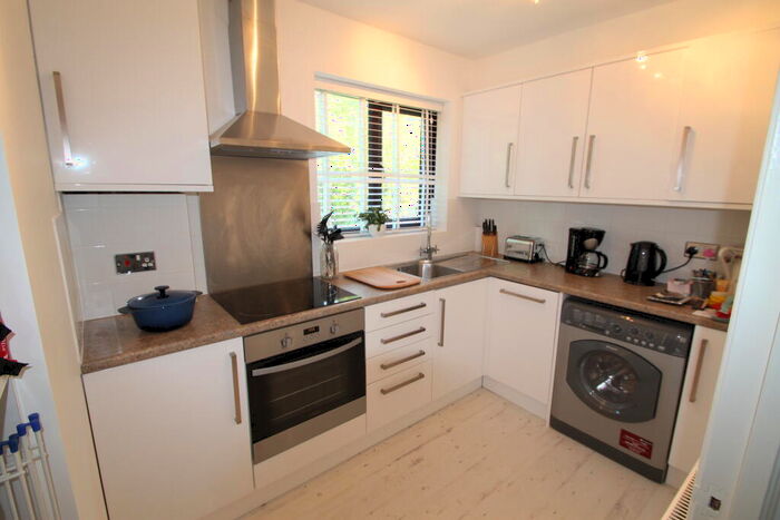 Studio To Rent In York Rise, Orpington, BR6