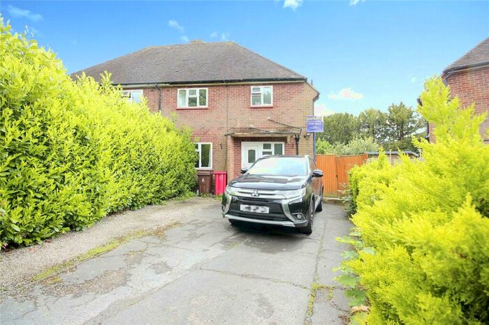 3 Bedroom Semi-Detached House To Rent In Orchard Estate, Twyford, Reading, Berkshire, RG10
