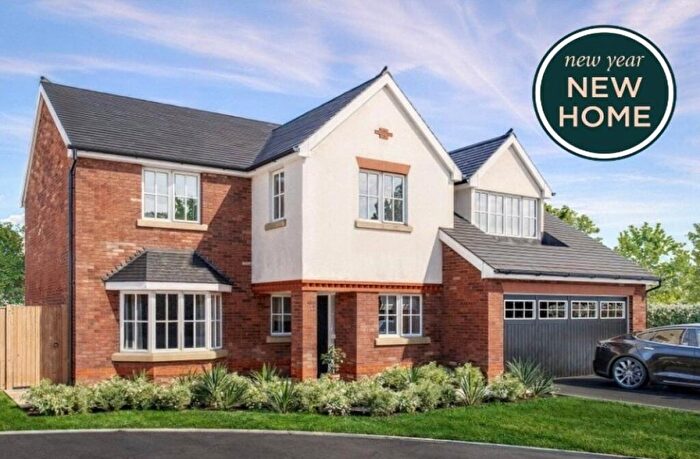 5 Bedroom Detached House For Sale In Garrett Hall Fields, Mosley Common, M29