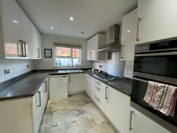 3 Bedroom Terraced House To Rent In Hatton Gardens, Manchester, M7