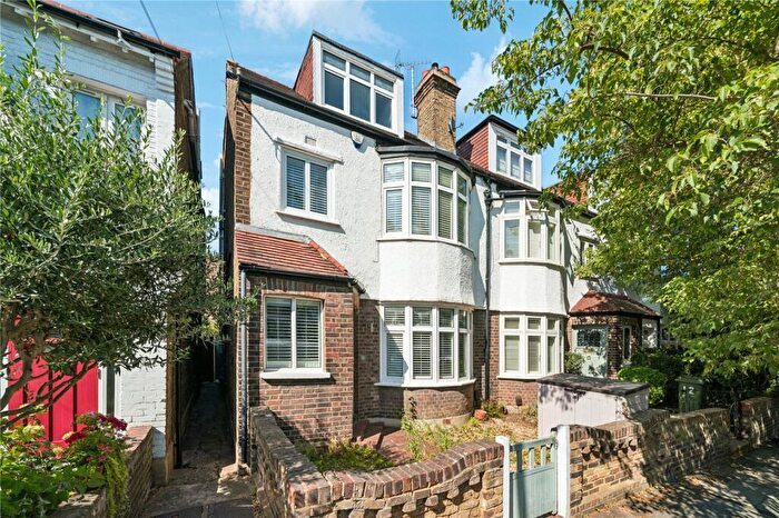 5 Bedroom End Of Terrace House For Sale In Medcroft Gardens, London, SW14