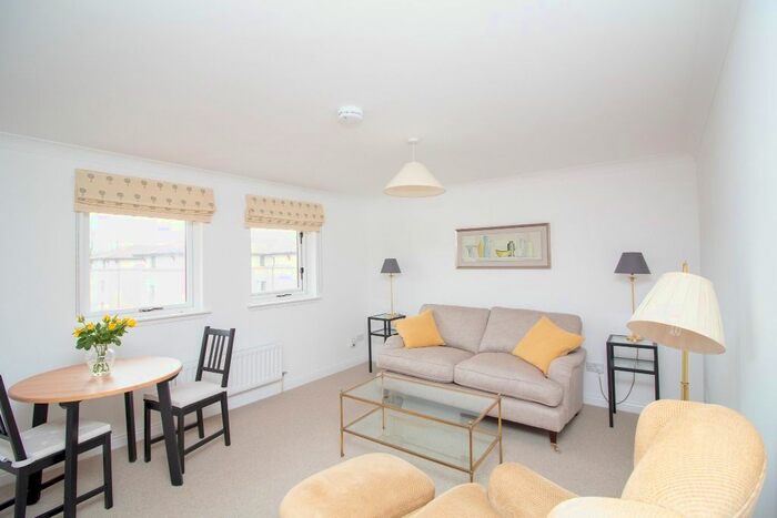1 Bedroom Flat To Rent In North Werber Place, Fettes, Edinburgh EH4