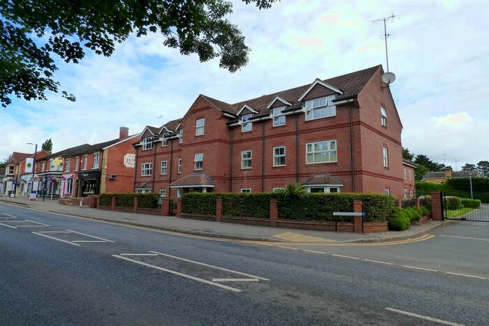 2 Bedroom Flat To Rent In Talavera Close, Crowthorne, RG45