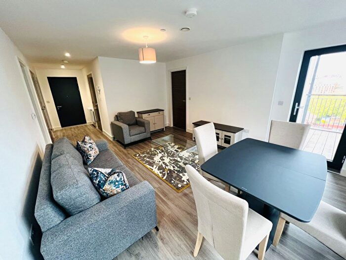 2 Bedroom Flat To Rent In Hurst Street, Liverpool, L1