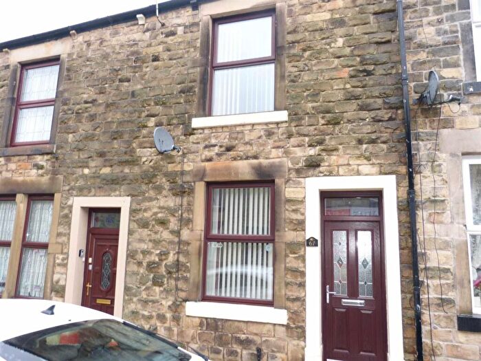 3 Bedroom Terraced House To Rent In Station Road, Hadfield, Glossop, SK13