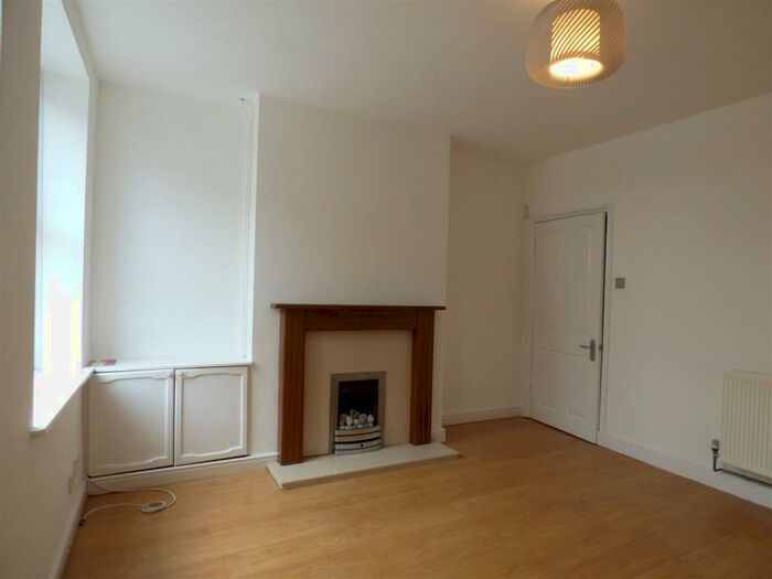 2 Bedroom End Of Terrace House To Rent In High Street, Measham, DE12