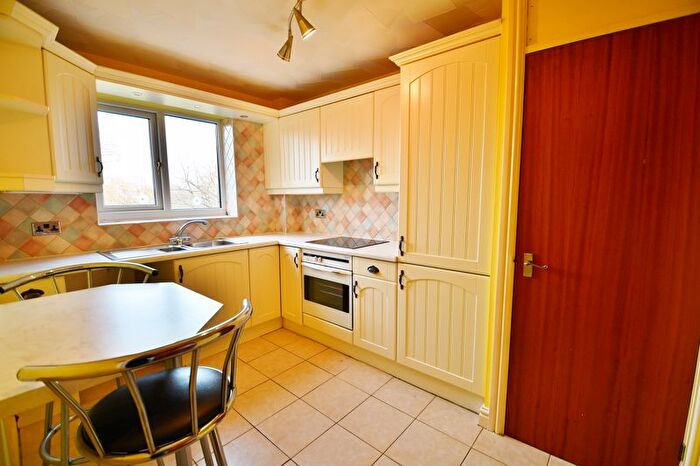 2 Bedroom Flat To Rent In Aldred Street, Eccles, Manchester, M30