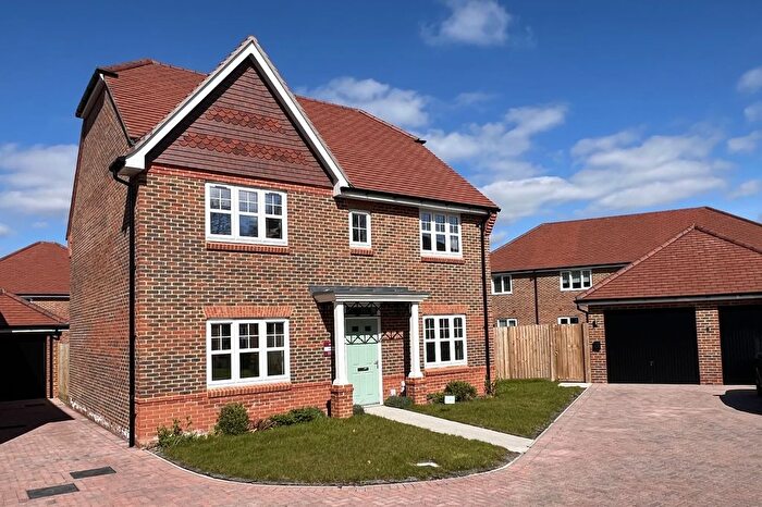 4 Bedroom Detached House For Sale In Charcoal Close, Alfold, GU6