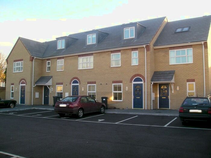 3 Bedroom Terraced House To Rent In Victoria Court, Cambridge Street, PE19