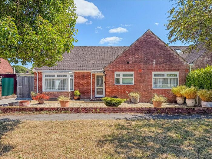 3 Bedroom Bungalow For Sale In Silver Way, Highcliffe On Sea, Christchurch, Dorset, BH23