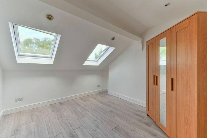 3 Bedroom Flat To Rent In Alexandra Road, Croydon, CR0