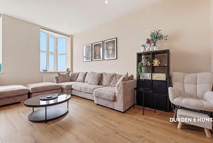 2 Bedroom Apartment For Sale In High Road, Chadwell Heath, RM6