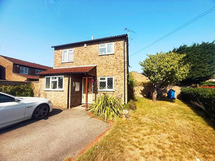 3 Bedroom Detached House To Rent In Aysgarth Park, Maidenhead, Berkshire, SL6
