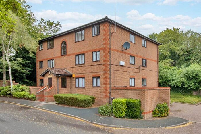 1 Bedroom Apartment To Rent In Winston Close, Greenhithe, Kent, DA9