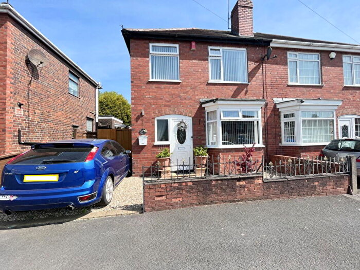 3 Bedroom Semi-Detached House For Sale In Windmill End, Netherton, Dudley, ., DY2