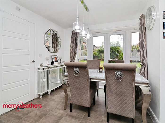 3 Bedroom Detached House For Sale In Levett Drive, Thurcroft, Rotherham, S66