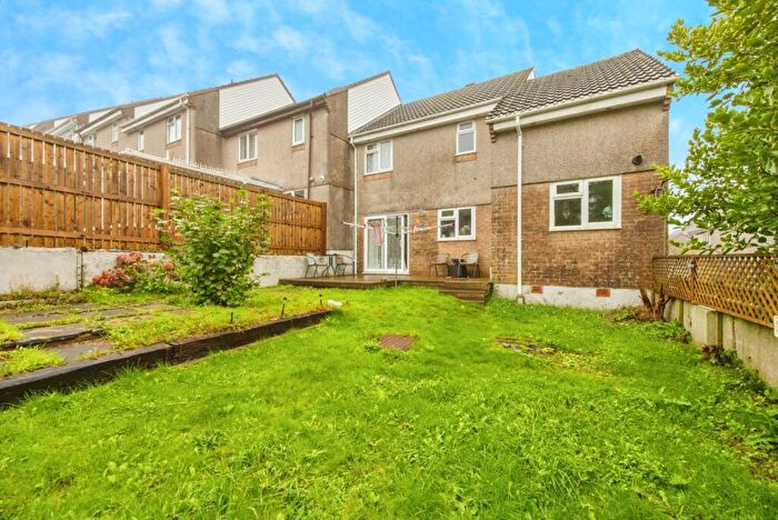 4 Bedroom Semi-Detached House For Sale In Kilmar Road, Liskeard, Cornwall, PL14