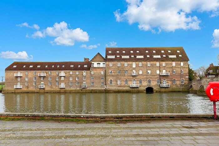 2 Bedroom Flat For Sale In Bridge Place, Godmanchester, PE29