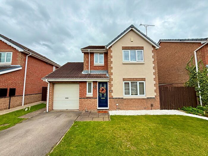 3 Bedroom Detached House For Sale In Paddock View, Castleford, West Yorkshire, WF10