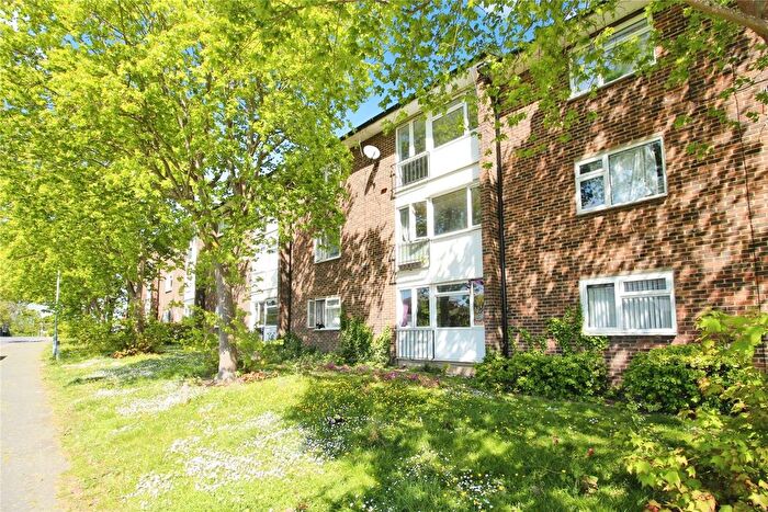 2 Bedroom Flat To Rent In The Knares, Lee Chapel South, Basildon, SS16