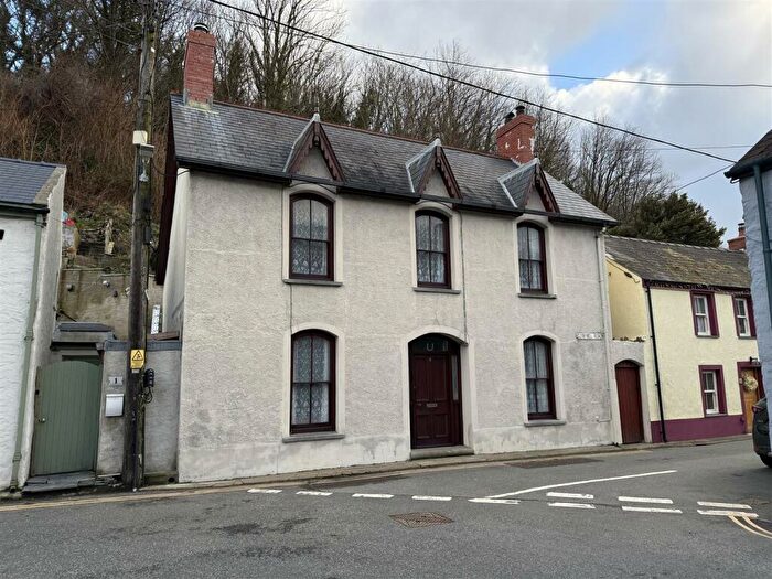 4 Bedroom Detached House For Sale In Glyn-Y-Mel Road, Lower Town, Fishguard, SA65