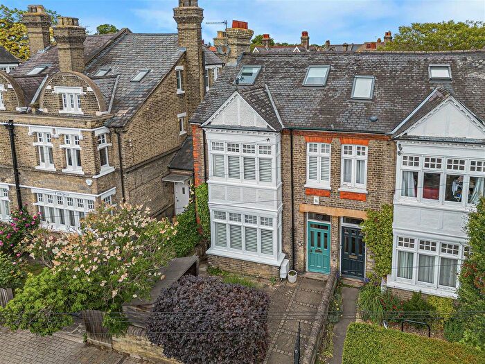 5 Bedroom Semi Detached House For Sale In Tenison Avenue, Cambridge, CB1