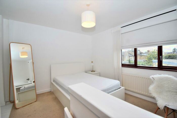 1 Bedroom End Of Terrace House To Rent In Peatfield Close Sidcup, DA15