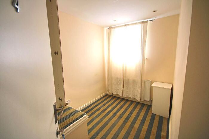 6 Bedroom Property To Rent In Fernbank Avenue, Wembley, Middlesex, HA0