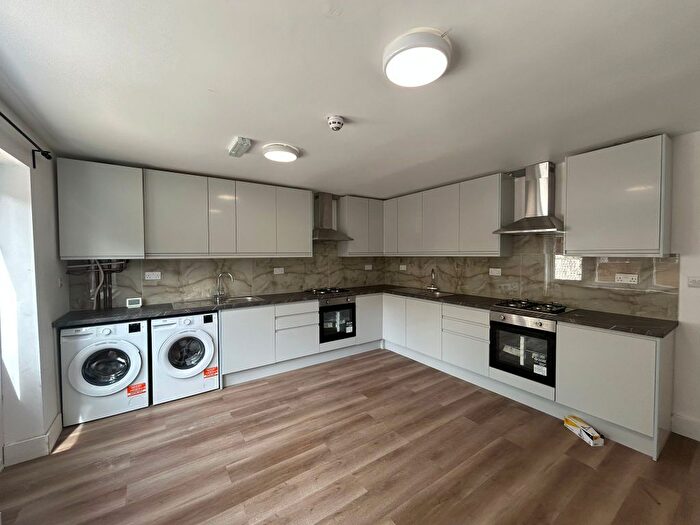 7 Bedroom End Terrace House To Rent In Mostyn Grove, London, E3