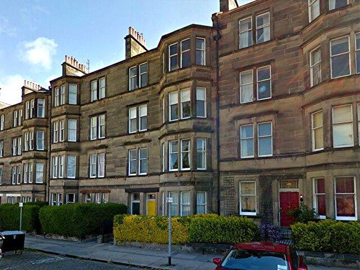 3 Bedroom Flat To Rent In Lauderdale Street, Edinburgh, EH9