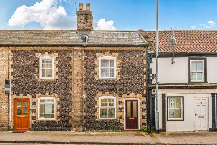 2 Bedroom Terraced House For Sale In Castle Street, Thetford, IP24