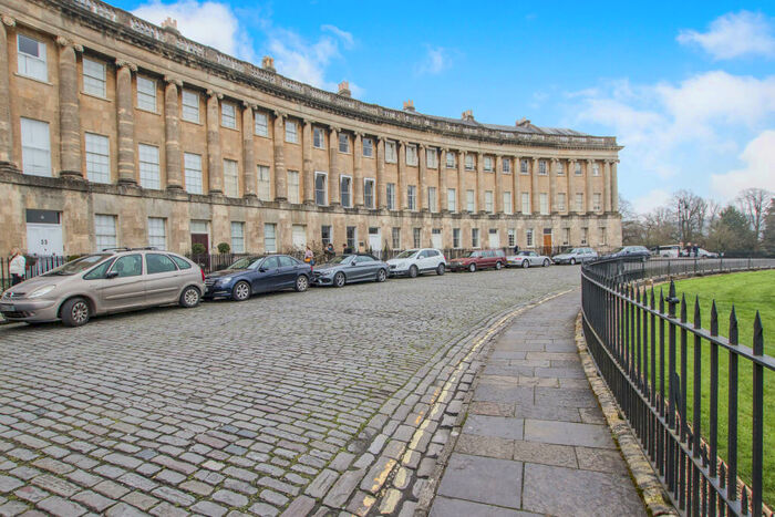 3 Bedroom Apartment To Rent In Royal Crescent, Bath, BA1