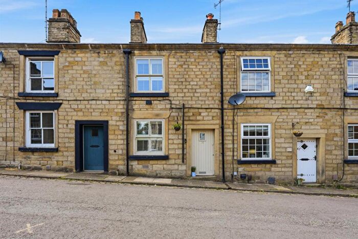 2 Bedroom Cottage For Sale In High Street, Bollington, SK10
