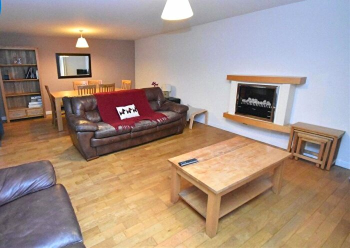 2 Bedroom Flat To Rent In Dee Village, City Centre, Aberdeen, AB11