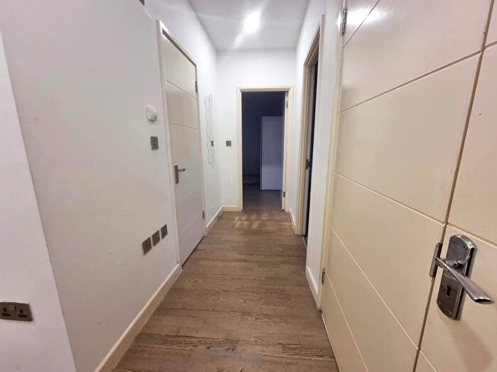 1 Bedroom Flat To Rent In Butchers Road, London, E16