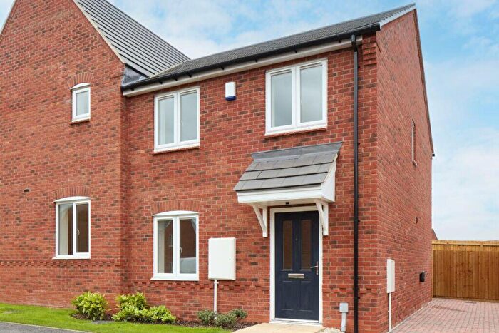 3 Bedroom Semi-Detached House For Sale In Park Lane Castle Donington, DE74