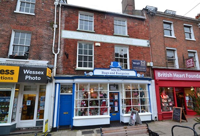 1 Bedroom Flat For Sale In Cornhill, Dorchester, DT1