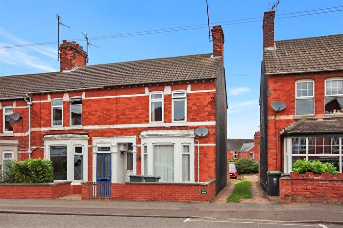 3 Bedroom End Terrace House For Sale In Irchester Road, Rushden, NN10