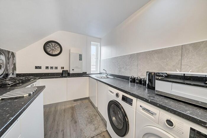 2 Bedroom Flat To Rent In Hereford Road, Southsea, PO5