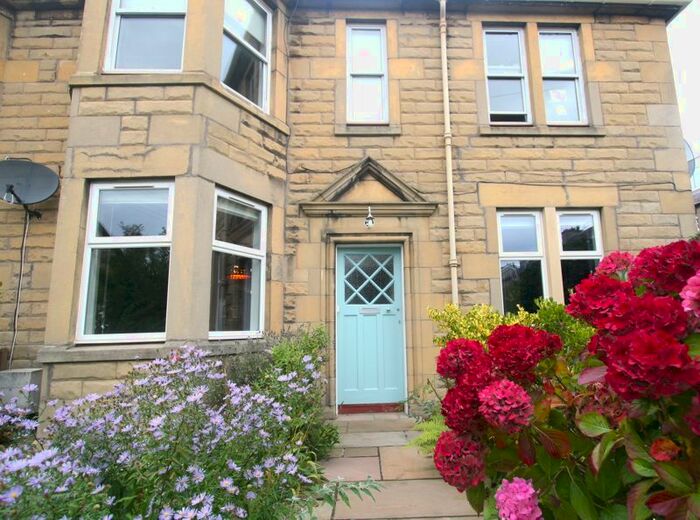 2 Bedroom Flat To Rent In Mayville Gardens East, Edinburgh, EH5