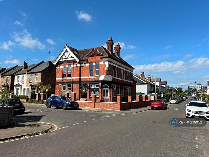 5 Bedroom Flat To Rent In Alfred Road, Kingston Upon Thames, KT1