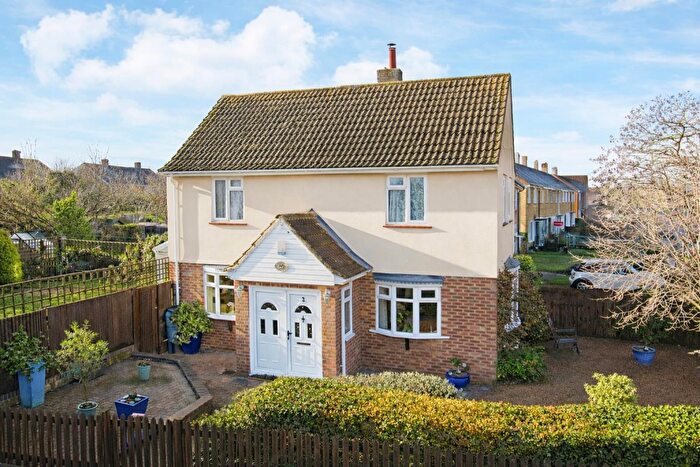 3 Bedroom End Of Terrace House For Sale In Calton Avenue, Hertford, SG14