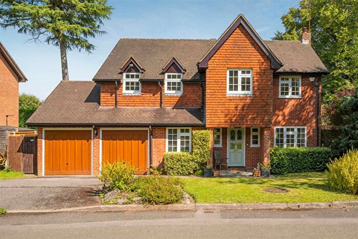 5 Bedroom Detached House To Rent In Holmes Close, Ascot, SL5