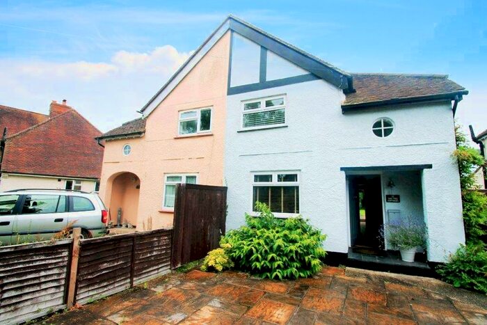 2 Bedroom House To Rent In Walberton, BN18