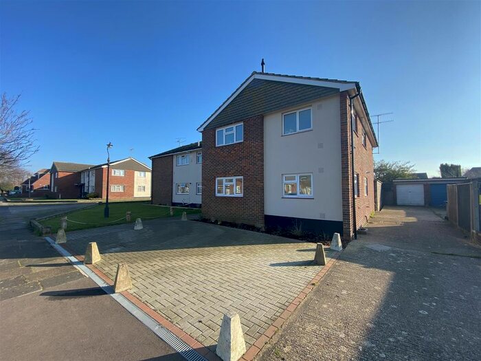 2 Bedroom Flat To Rent In Sea Lane Gardens, Ferring, Worthing, BN12